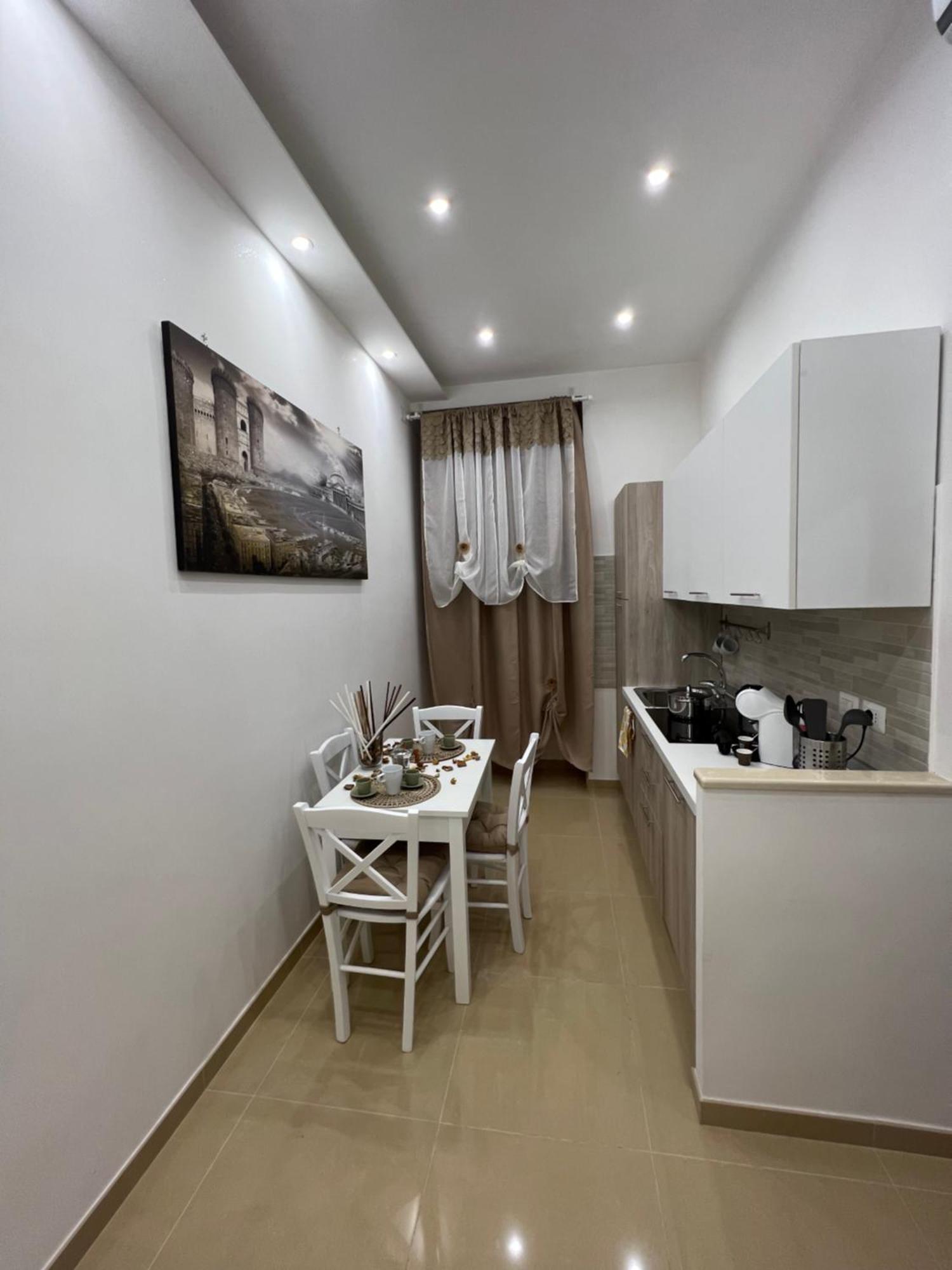 L'Ospite Napoletano Apartman Nápoly Kültér fotó