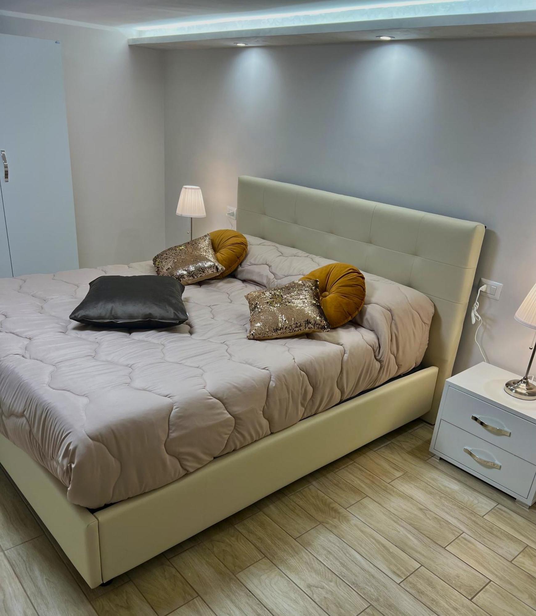 L'Ospite Napoletano Apartman Nápoly Kültér fotó
