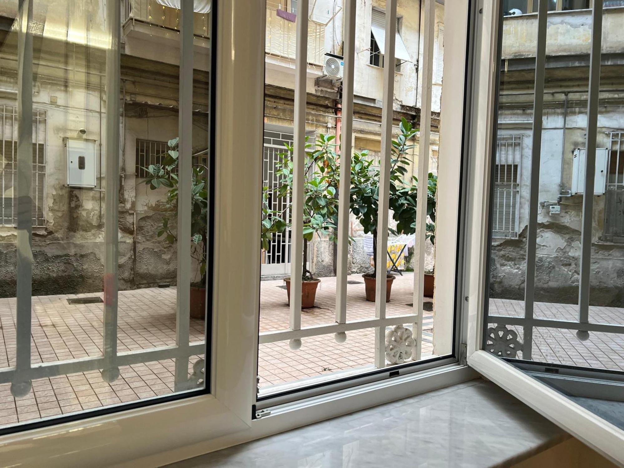 L'Ospite Napoletano Apartman Nápoly Kültér fotó